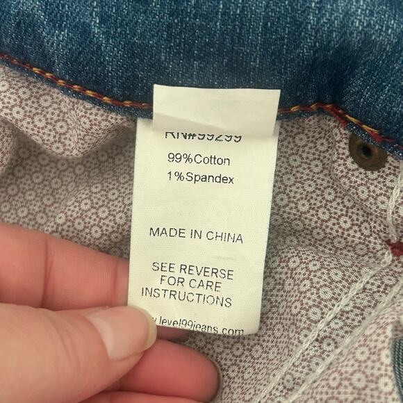 Level 99 Women's Sarah Twisted Seam Tomboy Light Wash Jeans Size 27 - Picture 9 of 9